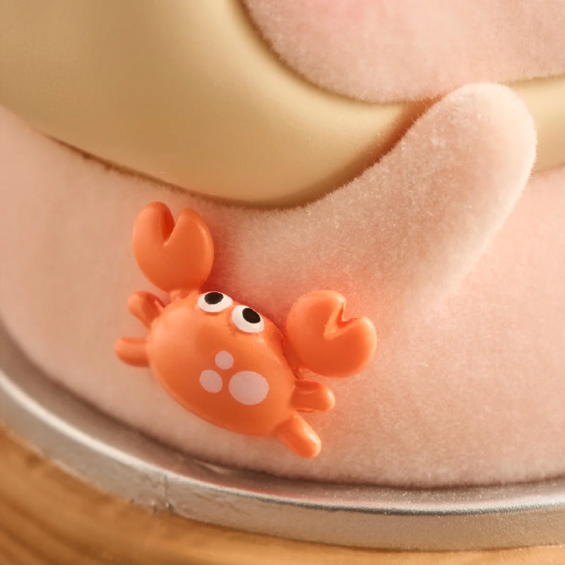 LULU THE PIGGY Crab Roe Bun Hanging Card