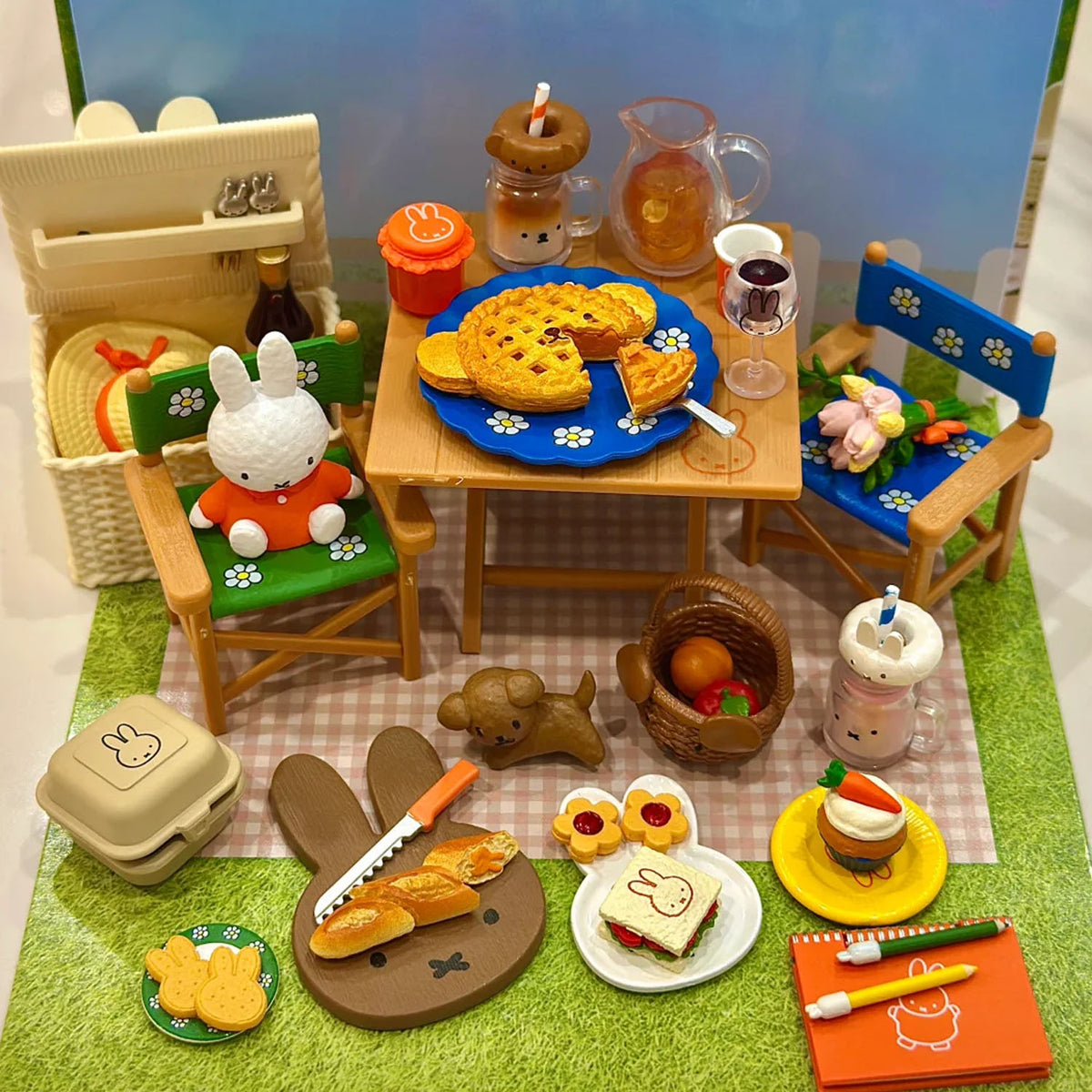 MIFFY Picnic With Miffy Mini Toys Series Blind Box