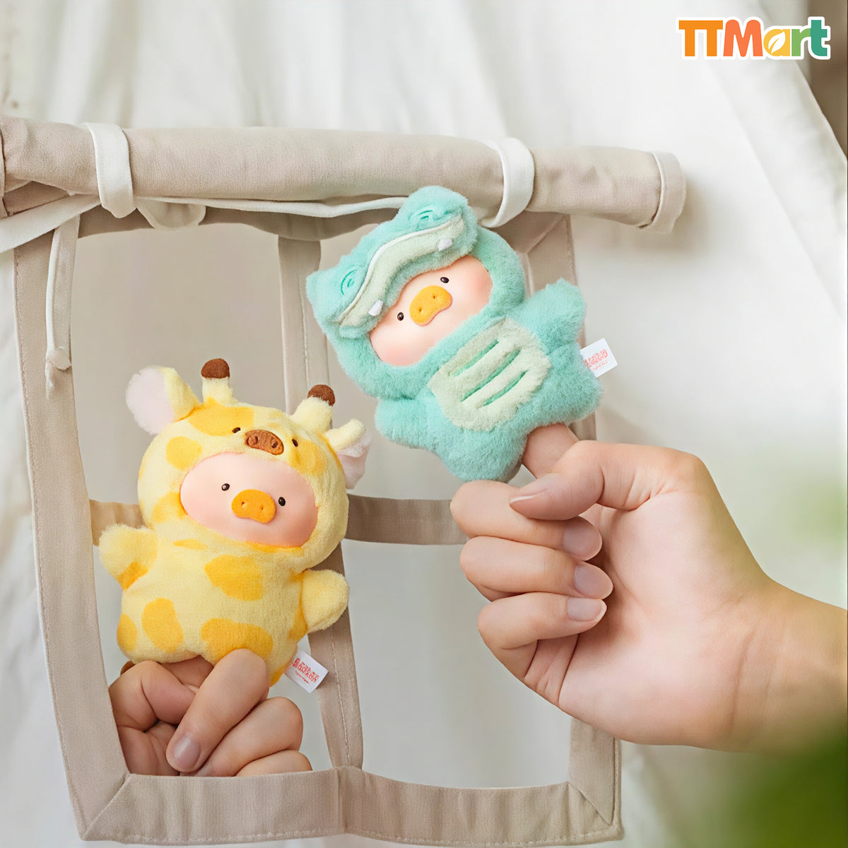 LULU THE PIGGY Animal Party Puppet Show Plush Series Blind Box